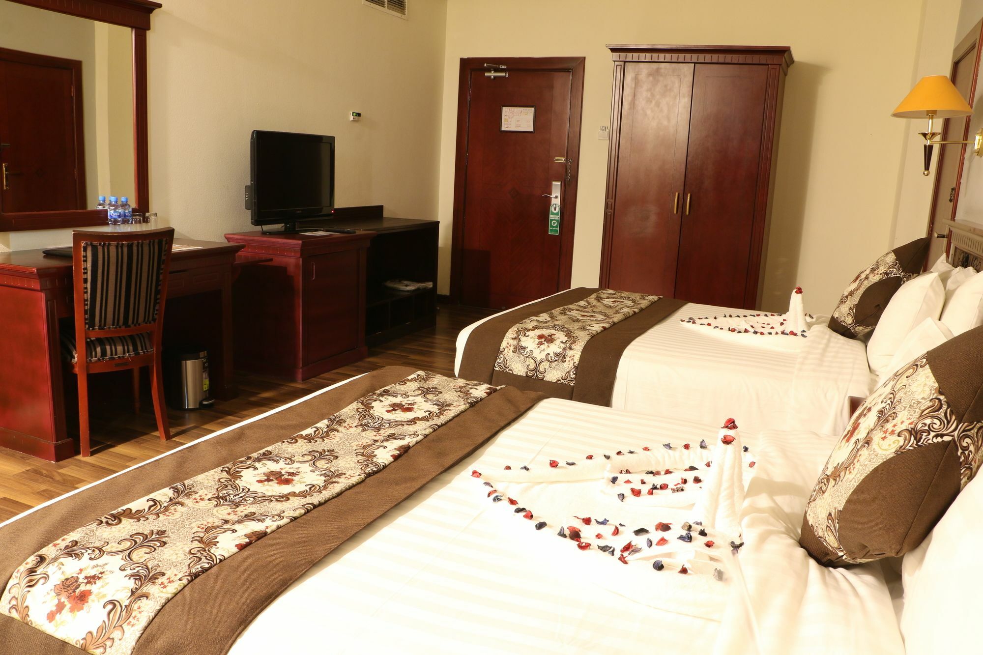 Pars International Hotel Manama Eksteriør billede